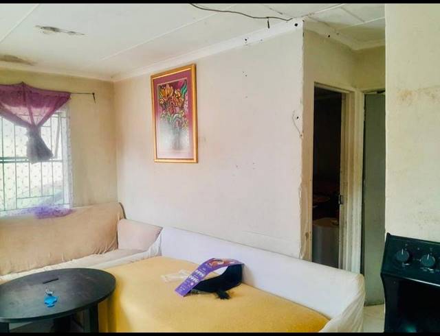 2 BEDROOM HOUSE FOR SALE IN GUGULETU